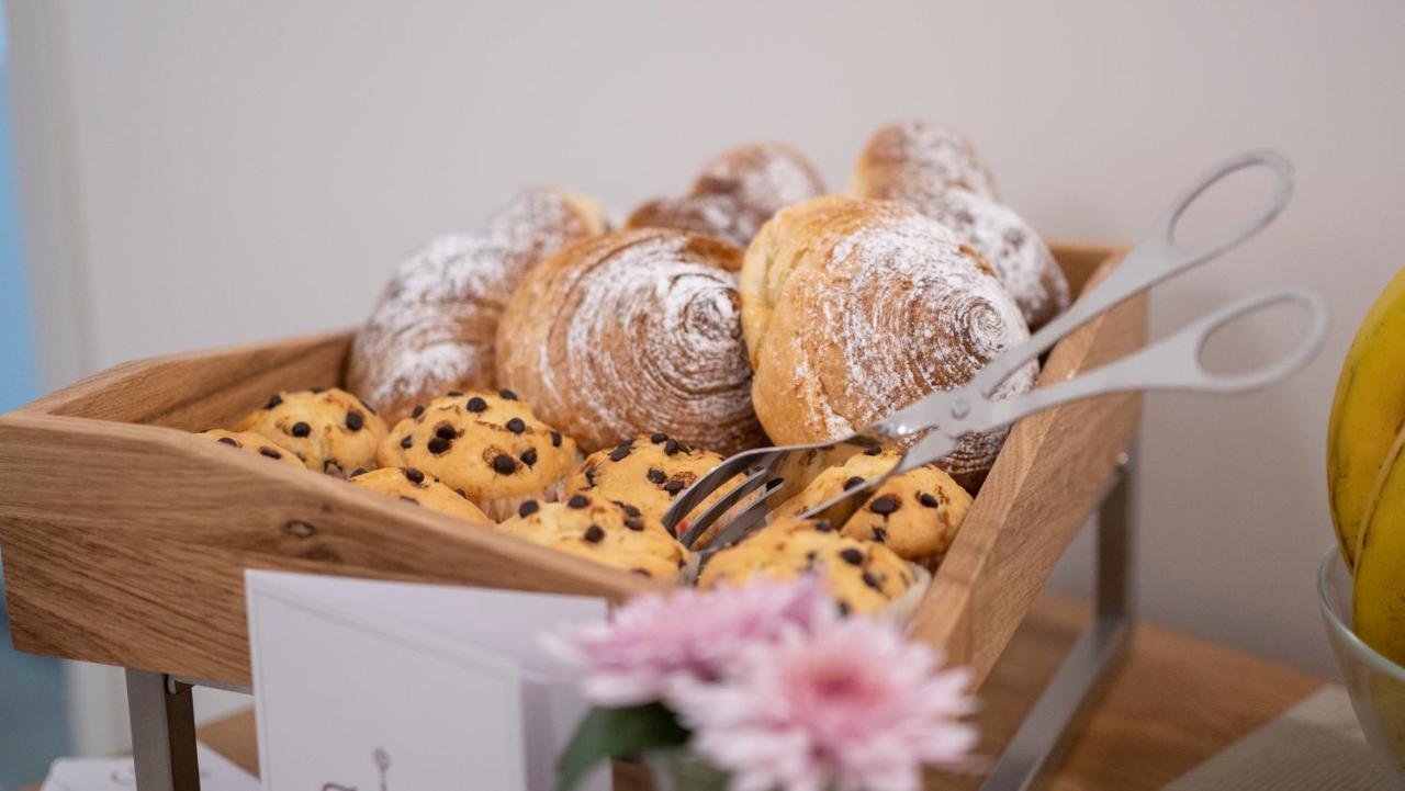 Dimora Fantasia Charme B&B Bari Eksteriør billede