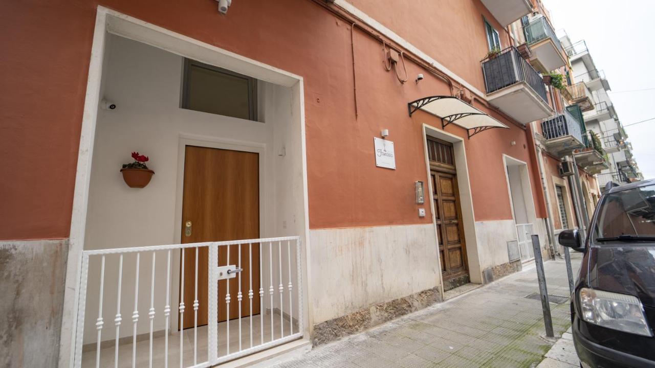 Dimora Fantasia Charme B&B Bari Eksteriør billede