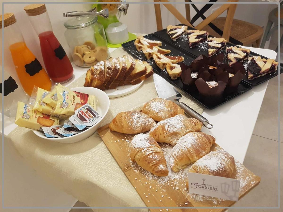 Dimora Fantasia Charme B&B Bari Eksteriør billede